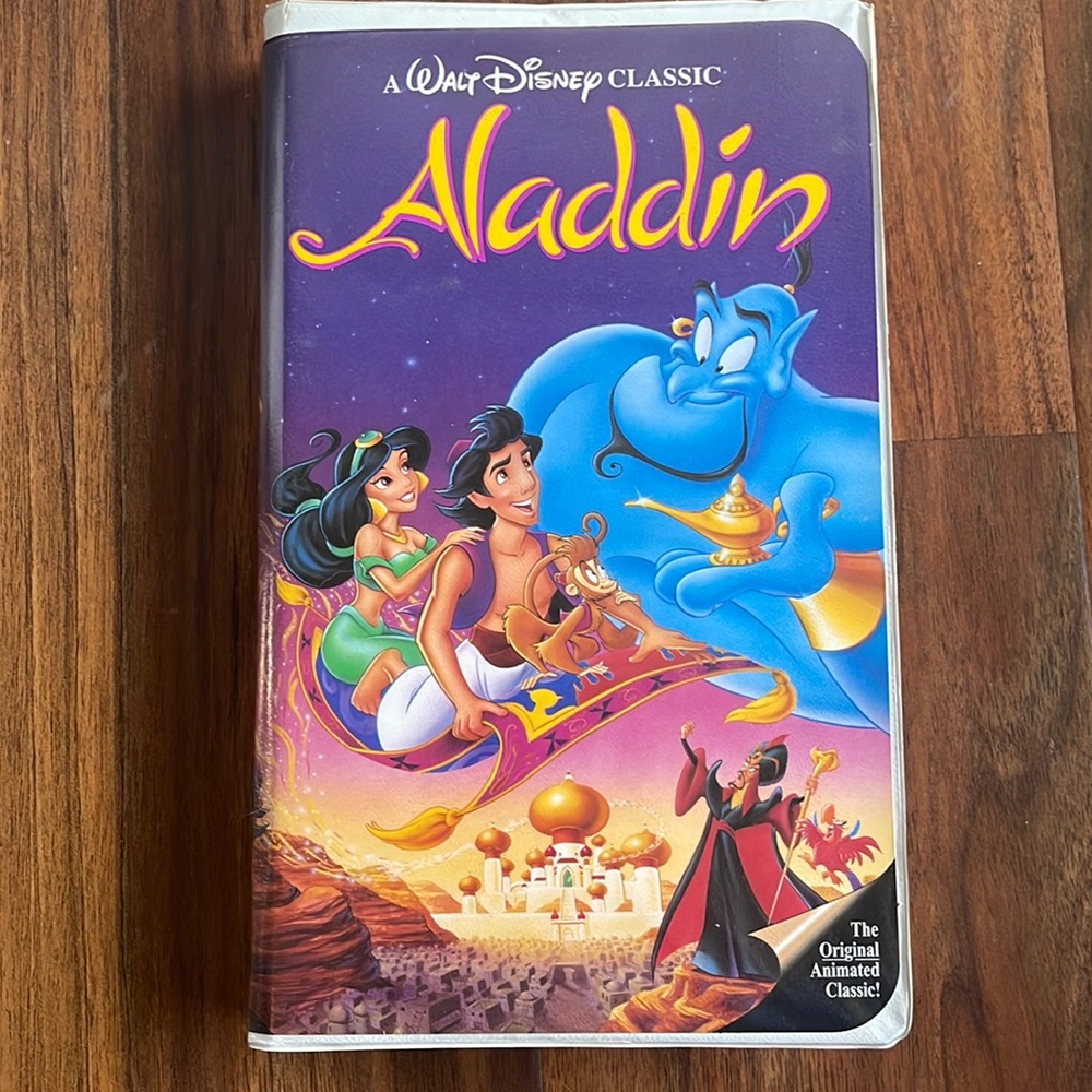 Disney The Classics Aladdin VHS 1662. Black diamond.